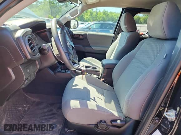 2022 Toyota Tacoma SR z VIN 3TYSZ5AN0NT082424, wystawiony jako Copart lot #65411225 z przebiegiem 22 506 mil mil oraz Szkoda całkowita • Salvage title. Historia ofert i sprzedaży dostępna na DreamBid. Obrazek 7.