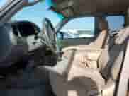 2001 Toyota Tundra Limited z VIN 5TBBT48151S140587, wystawiony jako Copart lot #64481115 z przebiegiem 247 510 mil mil oraz Szkoda całkowita • Salvage title. Historia ofert i sprzedaży dostępna na DreamBid. Obrazek 7.