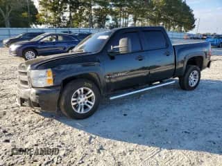 2007 Chevrolet Silverado 1500 1LT with VIN 2GCEK13M971516747, listed as a Copart auction lot 81937475 with 204,992 mi miles and Salvage title. Bid and sale history available at DreamBid. Image 1.