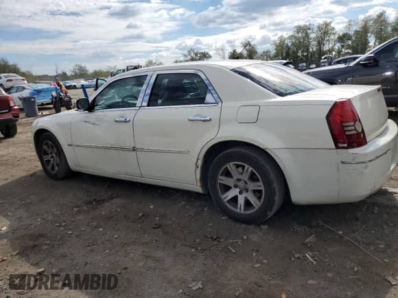 2008 Chrysler 300 Touring с VIN 2C3LA53G88H139160, выставлен на аукционе Copart как лот 86878475 с пробегом 171 122 миль миль и Списание • Salvage title. История ставок и продаж доступна на DreamBid. Изображение 2.