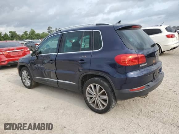 2013 Volkswagen Tiguan SE z VIN WVGAV3AX9DW056696, wystawiony jako Copart lot #54721695 z przebiegiem 108 656 mil mil oraz Szkoda całkowita • Salvage title. Historia ofert i sprzedaży dostępna na DreamBid. Obrazek 2.
