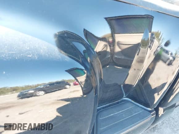 2002 Chevrolet Silverado 1500 with VIN 1GCEC14V22Z138422, listed as a IAAI auction lot 40975500 with Not provided miles and . Bid and sale history available at DreamBid. Image 8.