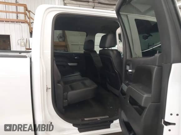 2015 Chevrolet Silverado 2500HD LTZ с VIN 1GC1KWEG8FF196167, выставлен на аукционе IAAI как лот 41946960 с пробегом 194 144 миль миль и . История ставок и продаж доступна на DreamBid. Изображение 8.