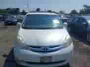 2010 Toyota Sienna XLE с VIN 5TDYK4CC1AS296946, выставлен на аукционе IAAI как лот 42810784 с пробегом 208 635 миль миль и . История ставок и продаж доступна на DreamBid. Изображение 12.