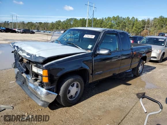 1998 GMC Sierra 1500 z VIN 1GTEC19M2WE513447, wystawiony jako Copart lot #87942755 z przebiegiem 209 492 mil mil oraz Szkoda całkowita • Salvage title. Historia ofert i sprzedaży dostępna na DreamBid. Obrazek 1.