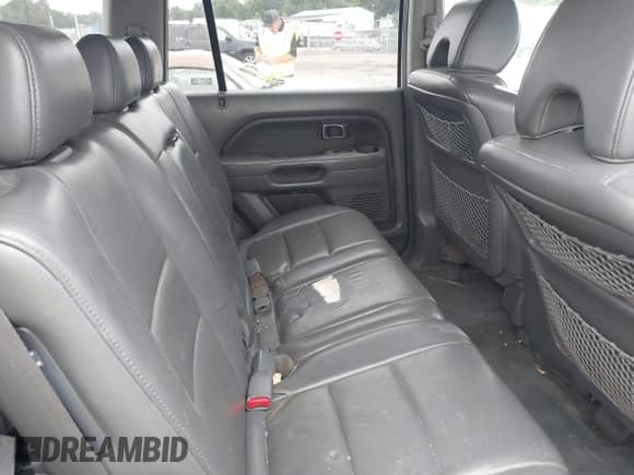 2006 Honda Pilot EX-L z VIN 2HKYF18676H505738, wystawiony jako IAAI lot #43023107 z przebiegiem 186 550 mil mil oraz . Historia ofert i sprzedaży dostępna na DreamBid. Obrazek 8.