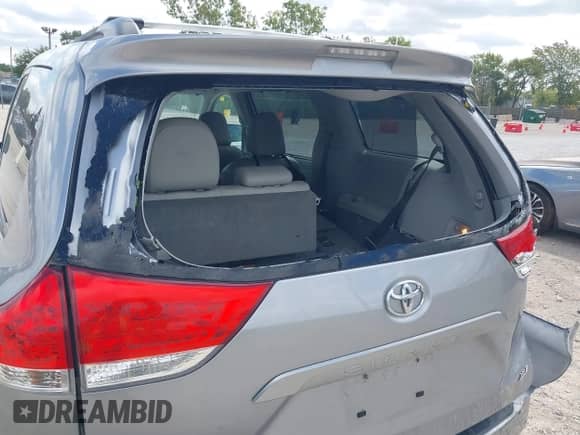 2012 Toyota Sienna XLE AAS with VIN 5TDYK3DC3CS246416, listed as a IAAI auction lot 43163250 with 120,618 mi miles and . Bid and sale history available at DreamBid. Image 18.