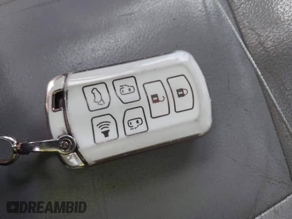 2019 Toyota Sienna XLE Auto Access Seat with VIN 5TDYZ3DC9KS985249, listed as a IAAI auction lot 43265986 with 206,474 mi miles and . Bid and sale history available at DreamBid. Image 11.