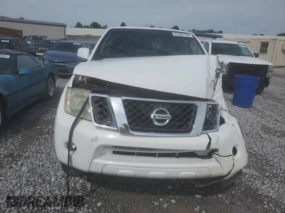 2011 Nissan Pathfinder S z VIN 5N1AR1NN7BC626940, wystawiony jako Copart lot #61307765 z przebiegiem 111 525 mil mil oraz Szkoda całkowita • Salvage title. Historia ofert i sprzedaży dostępna na DreamBid. Obrazek 5.