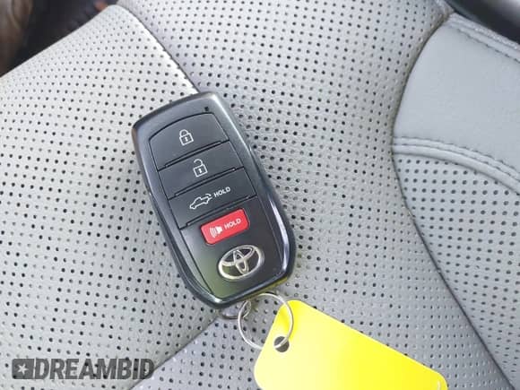 2022 Toyota Tundra SR5 with VIN 5TFLA5DB0NX048969, listed as a IAAI auction lot 42589368 with 47,984 mi miles and . Bid and sale history available at DreamBid. Image 11.