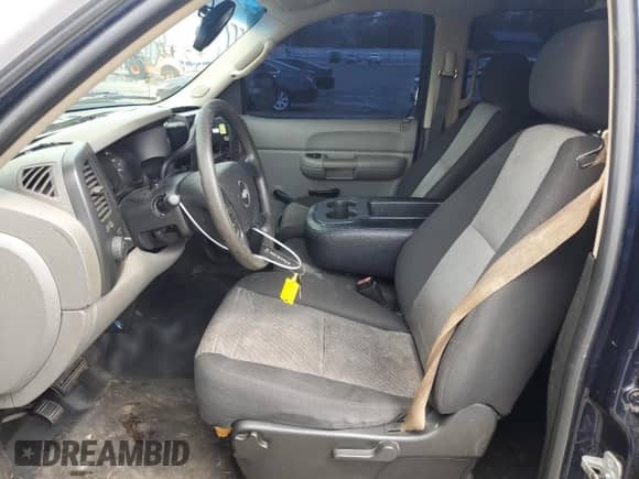 2007 Chevrolet Silverado 1500 Work Truck z VIN 2GCEC13C571507094, wystawiony jako Copart lot #54326525 z przebiegiem 198 704 mil mil oraz Szkoda całkowita • Salvage title. Historia ofert i sprzedaży dostępna na DreamBid. Obrazek 7.