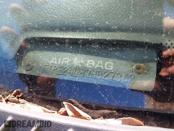 1998 Ford Econoline Cargo с VIN 1FTPE24L8WHB27363, выставлен на аукционе IAAI как лот 43148478 с пробегом 103 806 миль миль и . История ставок и продаж доступна на DreamBid. Изображение 11.