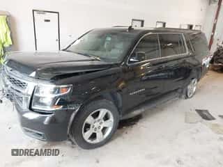 2016 Chevrolet Suburban LT с VIN 1GNSKHKC7GR261342, выставлен на аукционе IAAI как лот 42948600 с пробегом Не указан миль и . История ставок и продаж доступна на DreamBid. Изображение 2.