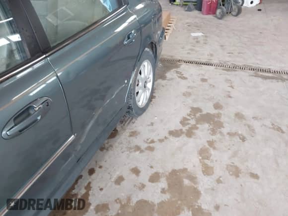 2005 Hyundai Sonata GLS with VIN KMHWF35H65A114168, listed as a IAAI auction lot 42990342 with 136,374 mi miles and . Bid and sale history available at DreamBid. Image 6.