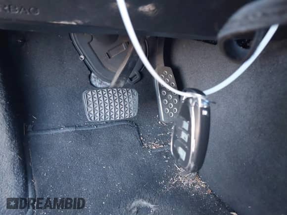 2016 Chevrolet Malibu LT z VIN 1G1ZE5ST5GF286411, wystawiony jako IAAI lot #43548227 z przebiegiem 166 513 mil mil oraz . Historia ofert i sprzedaży dostępna na DreamBid. Obrazek 11.