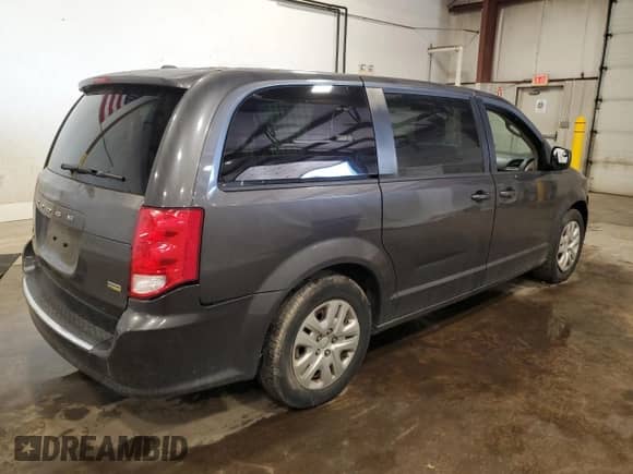 2018 Dodge Grand Caravan SE z VIN 2C4RDGBG5JR312871, wystawiony jako Copart lot #69593385 z przebiegiem 159 455 mil mil oraz Czysty tytuł • Clean title. Historia ofert i sprzedaży dostępna na DreamBid. Obrazek 3.