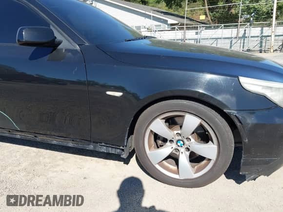 2008 BMW 5 Series 528i с VIN WBANU53548CT04521, выставлен на аукционе IAAI как лот 43381470 с пробегом 168 899 миль миль и . История ставок и продаж доступна на DreamBid. Изображение 18.