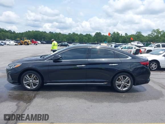 2018 Hyundai Sonata Limited с VIN 5NPE34AF1JH707667, выставлен на аукционе IAAI как лот 42479513 с пробегом 110 826 миль миль и . История ставок и продаж доступна на DreamBid. Изображение 14.