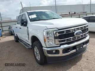 2025 Ford F-250 XL с VIN 1FT7W2BT9SEC54537, выставлен на аукционе IAAI как лот 42714592 с пробегом 6 334 миль миль и . История ставок и продаж доступна на DreamBid. Изображение 1.