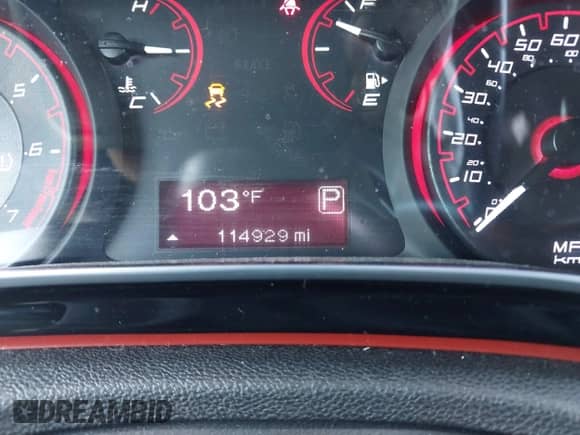 2015 Dodge Dart SXT с VIN 1C3CDFBBXFD141358, выставлен на аукционе IAAI как лот 42248911 с пробегом 114 929 миль миль и . История ставок и продаж доступна на DreamBid. Изображение 15.