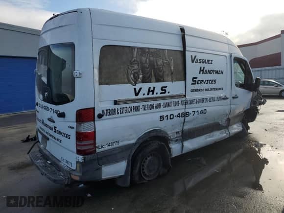 2007 Dodge Sprinter with VIN WD0PE745375185065, listed as a Copart auction lot 85366934 with 379,009 mi miles and Clean title. Bid and sale history available at DreamBid. Image 3.