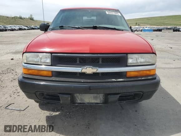 1999 Chevrolet S-10 с VIN 1GCCS1447X8104331, выставлен на аукционе Copart как лот 56427895 с пробегом Не указан миль и Списание • Salvage title. История ставок и продаж доступна на DreamBid. Изображение 5.