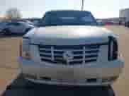 2007 Cadillac Escalade ESV с VIN 1GYFK66827R396002, выставлен на аукционе IAAI как лот 41333363 с пробегом 166 278 миль миль и . История ставок и продаж доступна на DreamBid. Изображение 13.