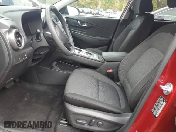 2023 Hyundai Kona SE с VIN KM8K23AGXPU191537, выставлен на аукционе Copart как лот 87216735 с пробегом 27 083 миль миль и На запчасти • Non repairable. История ставок и продаж доступна на DreamBid. Изображение 7.
