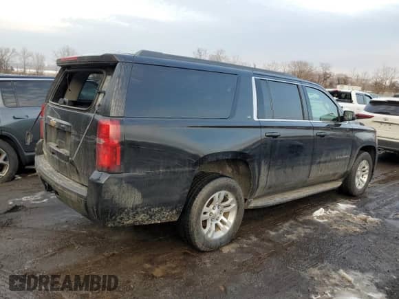 2019 Chevrolet Suburban LT с VIN 1GNSKHKC3KR334859, выставлен на аукционе Copart как лот 43214155 с пробегом 246 587 миль миль и Списание • Salvage title. История ставок и продаж доступна на DreamBid. Изображение 3.