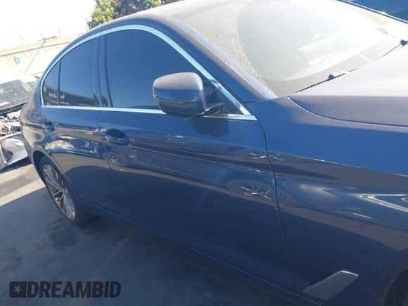 2023 BMW 5 Series 540i z VIN WBA53BJ05PWY03690, wystawiony jako IAAI lot #43131014 z przebiegiem 49 034 mil mil oraz . Historia ofert i sprzedaży dostępna na DreamBid. Obrazek 13.