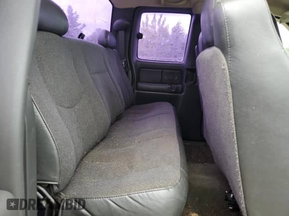 2004 Chevrolet Silverado 1500 Work Truck with VIN 1GCEC19X34Z165268, listed as a Copart auction lot 68872565 with 190,161 mi miles and Salvage title. Bid and sale history available at DreamBid. Image 10.