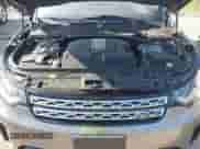 2017 Land Rover Discovery HSE z VIN SALRRBBV7HA046036, wystawiony jako IAAI lot #43238640 z przebiegiem 85 594 mil mil oraz . Historia ofert i sprzedaży dostępna na DreamBid. Obrazek 10.