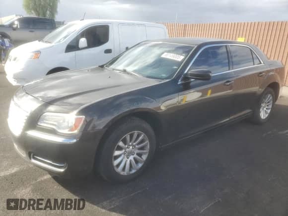 2012 Chrysler 300 с VIN 2C3CCAAG4CH216962, выставлен на аукционе Copart как лот 86149005 с пробегом 163 017 миль миль и Списание • Salvage title. История ставок и продаж доступна на DreamBid. Изображение 1.