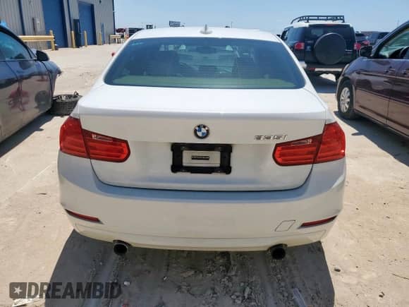 2012 BMW 3 Series 335i с VIN WBA3A9G57CNN67732, выставлен на аукционе Copart как лот 51949825 с пробегом 129 964 миль миль и Списание • Salvage title. История ставок и продаж доступна на DreamBid. Изображение 6.