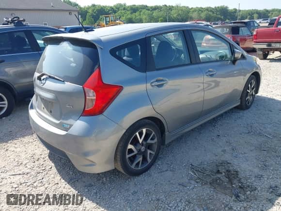 2015 Nissan Note S with VIN 3N1CE2CP3FL442370, listed as a IAAI auction lot 42551749 with 122,807 mi miles and . Bid and sale history available at DreamBid. Image 4.