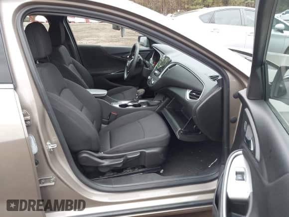 2024 Chevrolet Malibu LT с VIN 1G1ZD5ST2RF106825, выставлен на аукционе IAAI как лот 43566683 с пробегом 49 797 миль миль и . История ставок и продаж доступна на DreamBid. Изображение 5.