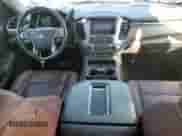 2019 Chevrolet Suburban Premier с VIN 1GNSKJKJXKR323704, выставлен на аукционе Copart как лот 72757214 с пробегом 150 404 миль миль и Списание • Salvage title. История ставок и продаж доступна на DreamBid. Изображение 8.