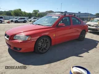 2006 Volvo S60 2.5L Turbo R с VIN YV1RH527562525800, выставлен на аукционе Copart как лот 56270534 с пробегом 107 572 миль миль и Списание • Salvage title. История ставок и продаж доступна на DreamBid. Изображение 1.