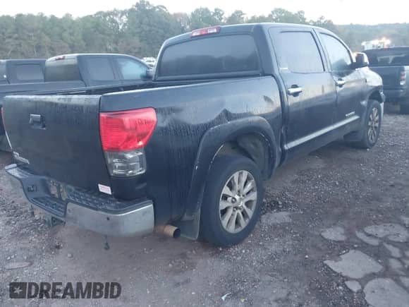 2010 Toyota Tundra Limited z VIN 5TFFY5F13AX084808, wystawiony jako IAAI lot #43402525 z przebiegiem 338 926 mil mil oraz . Historia ofert i sprzedaży dostępna na DreamBid. Obrazek 4.