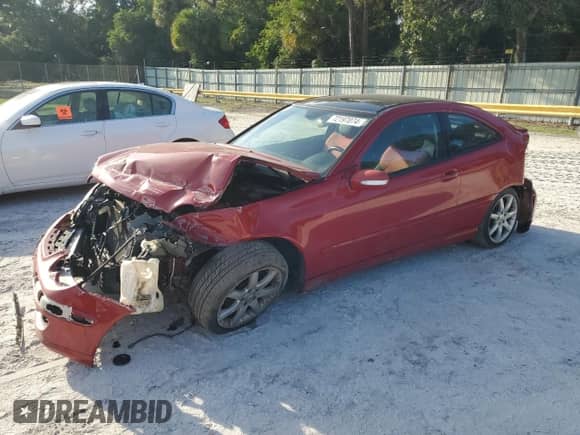 2005 Mercedes-Benz C 230 Kompressor z VIN WDBRN40J55A751409, wystawiony jako Copart lot #72197074 z przebiegiem 136 353 mil mil oraz Nie do naprawy • Non repairable. Historia ofert i sprzedaży dostępna na DreamBid. Obrazek 1.