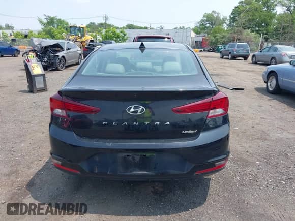 2020 Hyundai Elantra SEL with VIN KMHD84LF8LU071358, listed as a IAAI auction lot 42464528 with Not provided miles and . Bid and sale history available at DreamBid. Image 16.