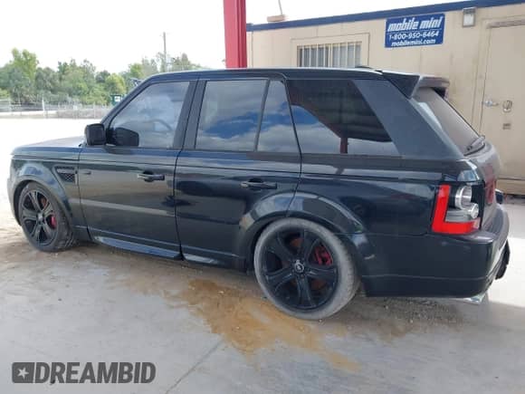 2013 Land Rover Range Rover Sport SC с VIN SALSH2E40DA799828, выставлен на аукционе IAAI как лот 42146561 с пробегом 163 740 миль миль и . История ставок и продаж доступна на DreamBid. Изображение 14.