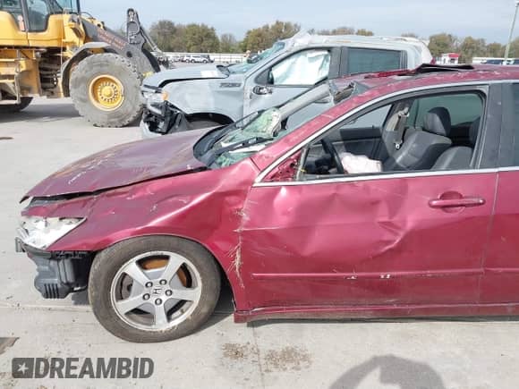 2006 Honda Accord with NAVI with VIN JHMCN36596C000975, listed as a IAAI auction lot 40968031 with 176,740 mi miles and . Bid and sale history available at DreamBid. Image 15.