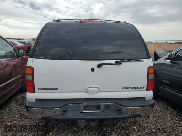 2003 Chevrolet Tahoe LS with VIN 1GNEC13Z63R109194, listed as a Copart auction lot 70428045 with 228,461 mi miles and Salvage title. Bid and sale history available at DreamBid. Image 6.