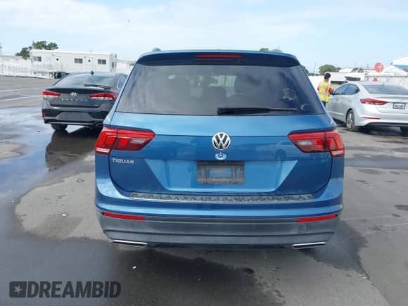 2019 Volkswagen Tiguan S с VIN 3VV1B7AX0KM101611, выставлен на аукционе IAAI как лот 43372465 с пробегом 63 802 миль миль и . История ставок и продаж доступна на DreamBid. Изображение 16.