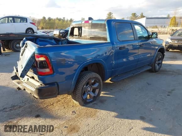 2024 Ram 1500 Big Horn z VIN 1C6SRFFT6RN232094, wystawiony jako IAAI lot #40893906 z przebiegiem 16 501 mil mil oraz . Historia ofert i sprzedaży dostępna na DreamBid. Obrazek 4.