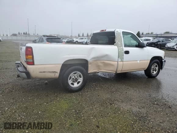 2002 GMC Sierra 1500 SLE with VIN 1GTEC14V22Z329550, listed as a Copart auction lot 46582965 with 206,097 mi miles and Salvage title. Bid and sale history available at DreamBid. Image 3.