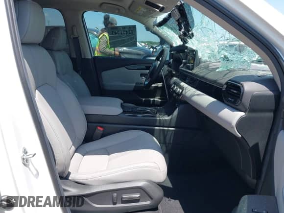 2025 Honda Pilot Touring с VIN 5FNYG2H76SB030457, выставлен на аукционе IAAI как лот 42471743 с пробегом 3 132 миль миль и . История ставок и продаж доступна на DreamBid. Изображение 5.