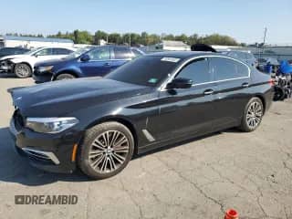 2018 BMW 5 Series 540i xDrive с VIN WBAJE7C50JG891645, выставлен на аукционе Copart как лот 80956505 с пробегом 94 284 миль миль и Списание • Salvage title. История ставок и продаж доступна на DreamBid. Изображение 1.