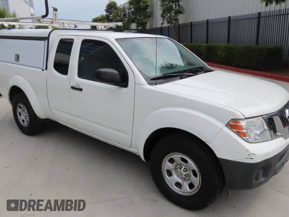 2021 Nissan Frontier S z VIN 1N6ED0CE3MN723526, wystawiony jako Copart lot #84457835 z przebiegiem 70 392 mil mil oraz Szkoda całkowita • Salvage title. Historia ofert i sprzedaży dostępna na DreamBid. Obrazek 1.